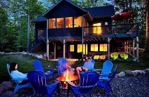 Stone Lake Cabin | Pet-Friendly Lakeside Cabin Ideal for a Family Getaway in Wisconsin