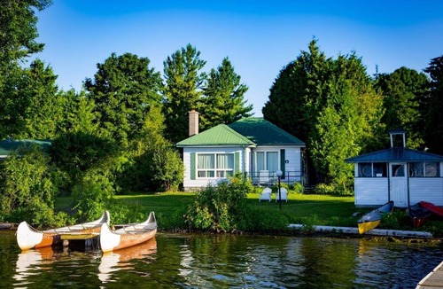 Otonabee-South Monaghan Cottage | Pet-Friendly Lakeside Cottages With Private Outdoor Decks for a Homely Stay