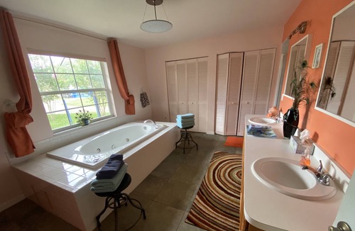 Fellowship Apartment | Pet friendly Large Apt on Horse Farm w/ level 2 EV Charger.