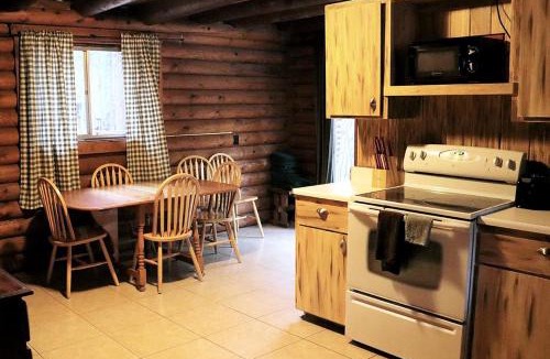 Christopher Creek House | Pet Friendly Log Cabin Nestled under the Forested High Country of the Mongollon Rim in Central Arizona
