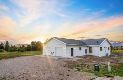 Polson House | Pet-Friendly Modern 2BR Duplex in Polson – Walk to Flathead Lake & EV Charging
