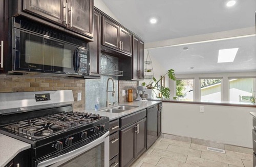 North Park House | Pet-Friendly Modern Stay by Downtown & Airport