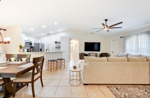 Rural Estates House | Pet-Friendly Naples Vacation Rental w/Fire Pit!