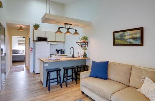 Oak Harbor House | Pet-Friendly Oak Harbor Condo: Walk to Lake!
