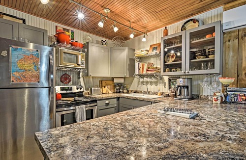 Harbor Springs Cottage | Pet-Friendly 'One Crow Cottage' in Harbor Springs!