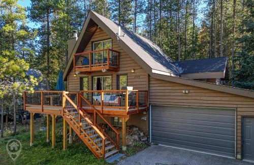Panorama House | Pet-Friendly Original Ski Cabin by StayIn