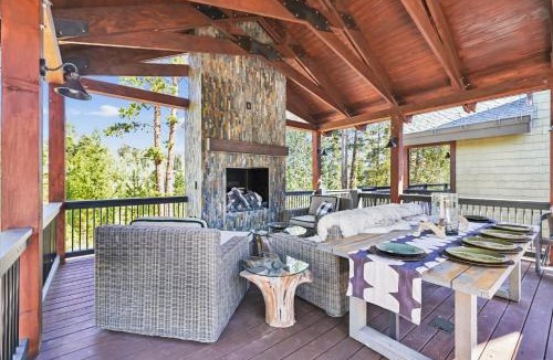 Fairways House | Pet Friendly, Pine Needle Lodge, a retreat with hot tub, views, and sleeps 10