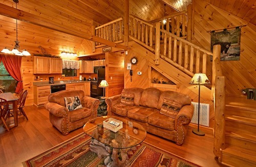 Caton Cabin | Pet Friendly | Pool Table | Arcade | Hot Tub | WiFi | Fireplace