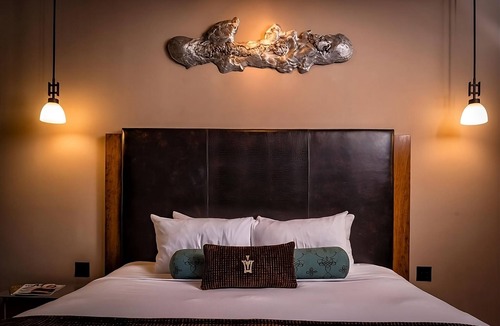 Fifth Ward Hotel | Pet-friendly Premium Loft King at The Iron Horse Hotel!