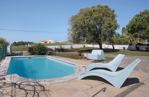 Caldas da Rainha Villa | Pet-Friendly Villa Melquites Country House with Mountain View, Pool, Wi-Fi, Terraces & Garden