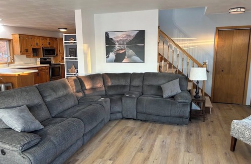 Eureka House | PeT FrienDly, Renovated Lake Home W/ Gr8 SWIMminG