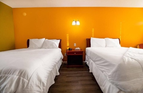 Seiling Hotel | Pet Friendly Room W/Parking Near Seiling Airport & Outdoor Parks