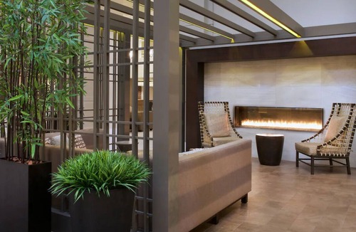 Fairfax Hotel | Pet-Friendly Room with Fitness Center Close to Fairfax Museum & Visitor Center