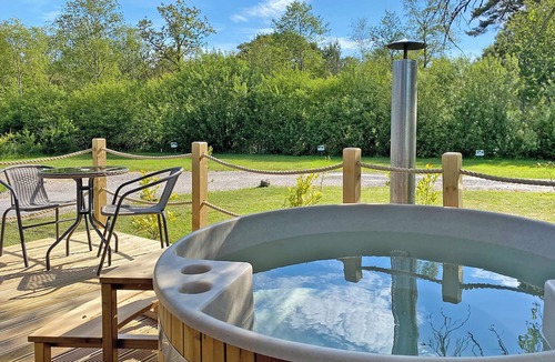 Milnthorpe Cottage | Pet Friendly Rustic Pod