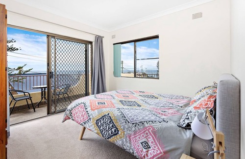 Coledale Apartment | Pet friendly Seaview Apartment in the heart of Coledale village. 100m to Beach