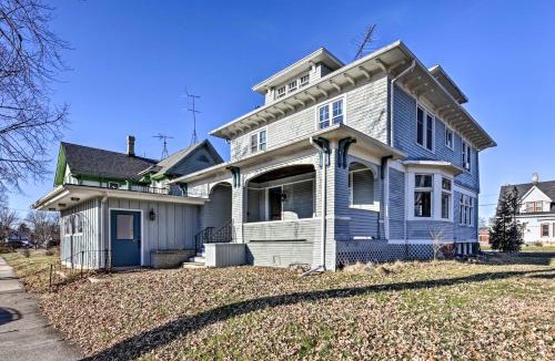 Sheboygan House | Pet-Friendly Sheboygan Home, 1 Mi to Lake Michigan