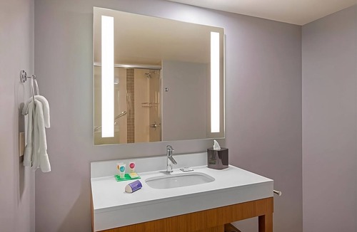 Mountain House Hotel | Pet-friendly Ski Resort w/Scenic Views! 2 Comfortable Units, Breakfast, Shuttle