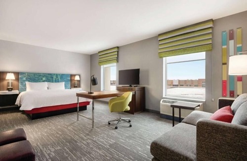Brooklyn Park Hotel | Pet-Friendly Space for Travelers Seeking Comfort Near Recreation and Fun!