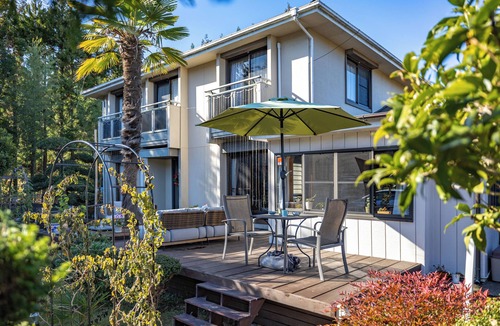 Chosei Villa | Pet friendly, spacious bedroom + private balcony