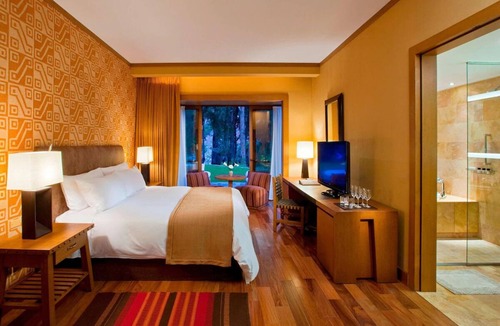 Maras Hotel | Pet-Friendly Spacious Room Near Machu Picchu | Free Parking | Onsite Pools