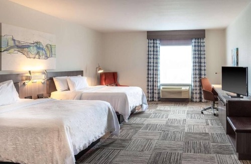 North Little Rock Hotel | Pet-Friendly Stay: Indoor Pool, Minutes from the Big Dam Bridge & Old Mill Park.