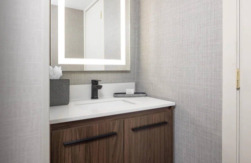 Prudential - St. Botolph Hotel | Pet-Friendly Stay in Boston near Museum of Science- 0.6 miles | Free Breakfast