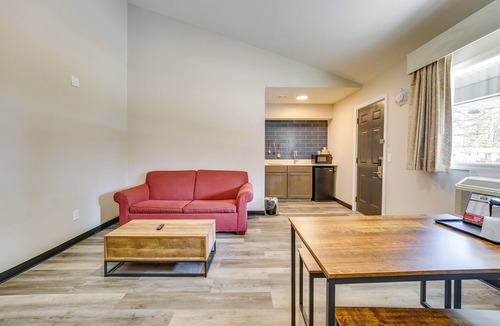 Port Huron Apartment | Pet-Friendly Studio Near Lighthouse Beach!