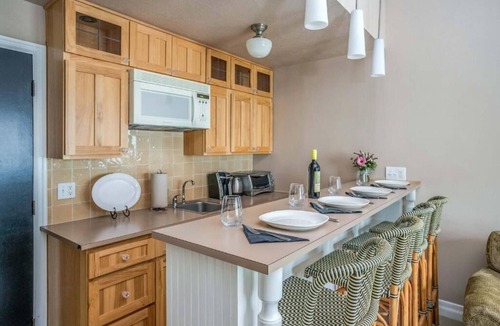 Downtown Cannon Beach Hotel | Pet-Friendly Suite Near Cannon Beach – Quick Access!