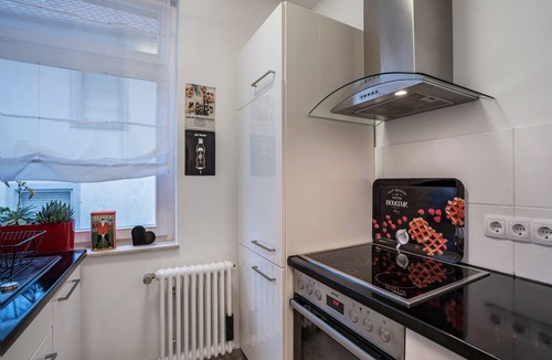 Badenscheuern Apartment | Pet-friendly 'Summer Capital of Europe' with Balcony and Wi-Fi
