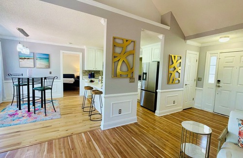 Huntcliff House | Pet-Friendly Summit Retreat, 4BR, Fenced Yard 🐾