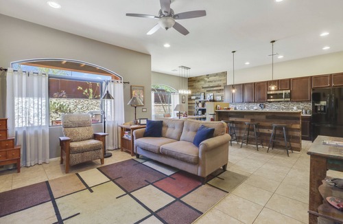 Tucson House | Pet Friendly Tucson 3bd 2.5ba Family Home Snowbirds Pool Access Fire Pit Grill
