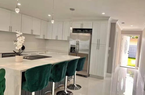 Boca Raton House | Pet friendly Unique East Boca Home 3BR Luxury Near A1A Fireplace &Chef’s Kitchen