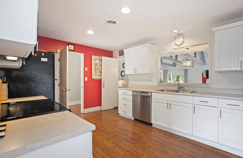 Palmetto Dunes Condo | Pet Friendly -Patio overlooking Lagoon -Near Beach