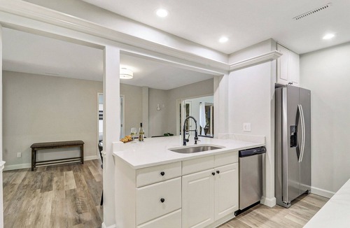 Lawton Woods House | Pet Friendly Sea Pines Retreat