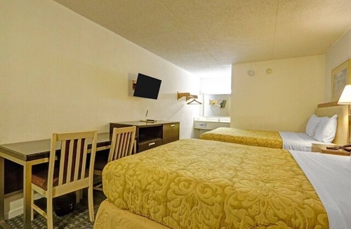 Brookville Hotel | Pet-Friendly Stay near Dayton KOA Holiday | Practical Stay for Families