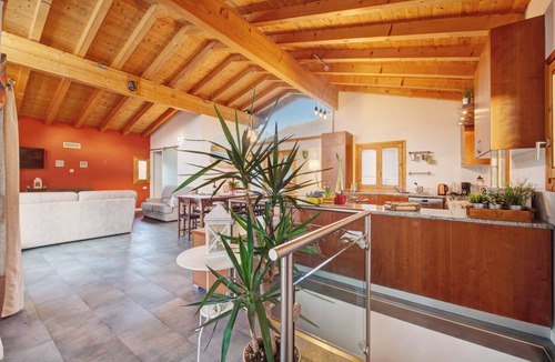 Colico Piano Villa | Pet-Friendly Villa "Chalet Inganna" with Lake View, Garden & Wi-FI