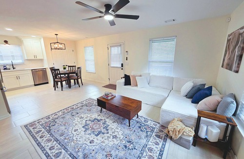 Cartersville House | Pet-Friendly Walk to Downtown Near LakePoint Sports
