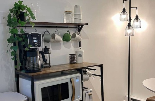 Kingston House | Pet-Friendly Watts Bar Retreat · King Bed · No-Fuss Checkout