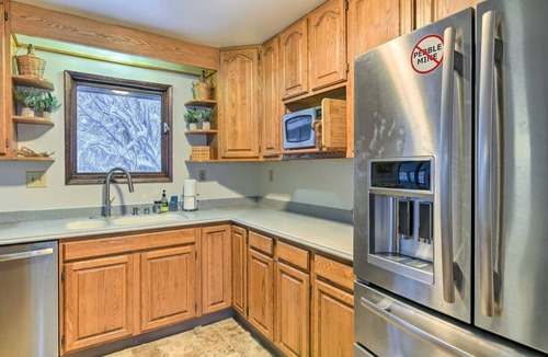 Turnagain House | Pet Friendly West Anchorage Home Near Airport! by RedAwning