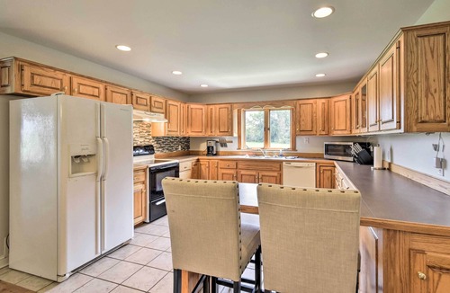 Painter House | Pet-Friendly Woodsy Gem: 1/4 Mi to Chesapeake Bay