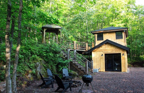 Grand Marais Cabin | Pet Friendly✦Sauna✦5 min to Lake Superior✦15 min to downtown GM ✦In Maple Forest