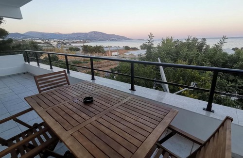 Makry Gialos Apartment | Peter & Paul Seaview House Private Parking, A/C