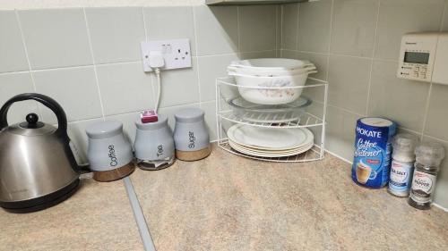 Farcet House | Peterborough Nice House with garden free parking