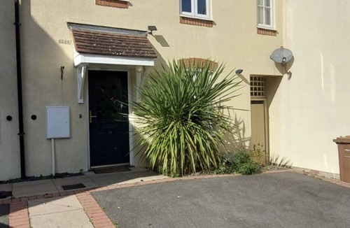 Solihull House | PetFriendly Haven.Parking,WiFi,Solihull:HS2,NEC,Airport. Cosy Retreat.Long Stays