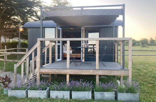 Dragey-Ronthon House | Petit Bijou
