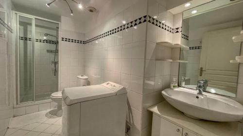 Beausoleil Apartment | Petit Bijoux