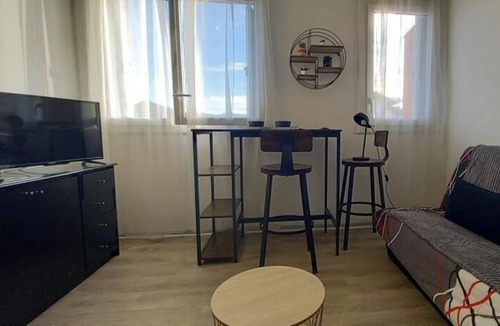 Tarbes Apartment | Petit Cocon Tarbais -wifi-parking