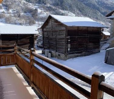 Le Chable Apartment | Petit Combin-Modern Apartment, Close to the lift