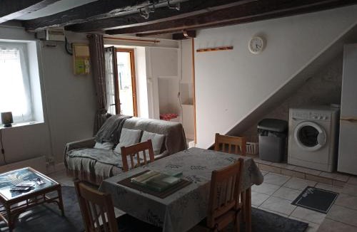 Saint-Junien-la-Bregere House | Petit cottage
