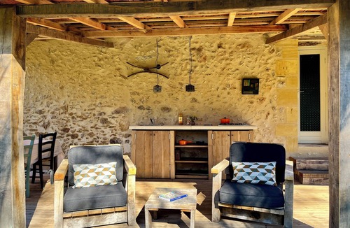 Capdrot Cottage | Petit Maison a la Ferme; Terrasse Couvert, Jacuzzi, Cuisine Exterieur